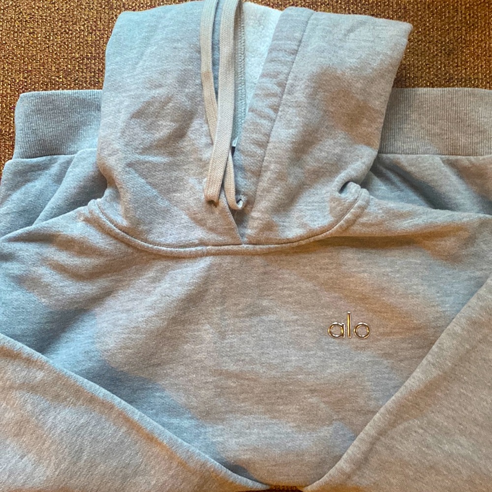 Alo hoodie